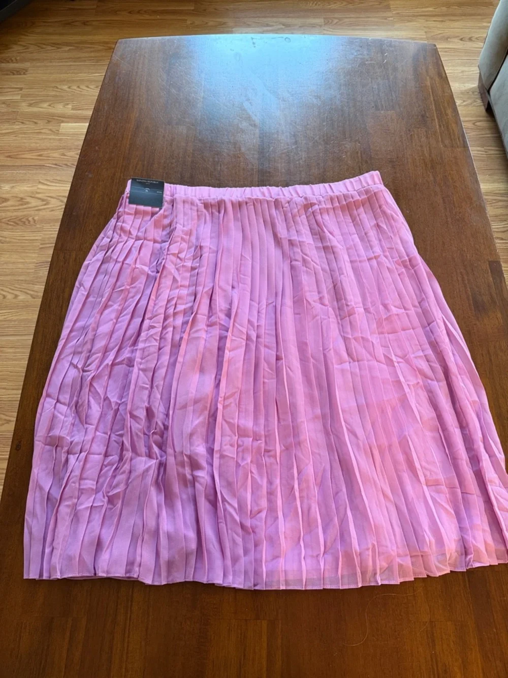 Banana Republic Ladies Pleated Lilac Midi Skirt. Petite. NWT. X-large.
